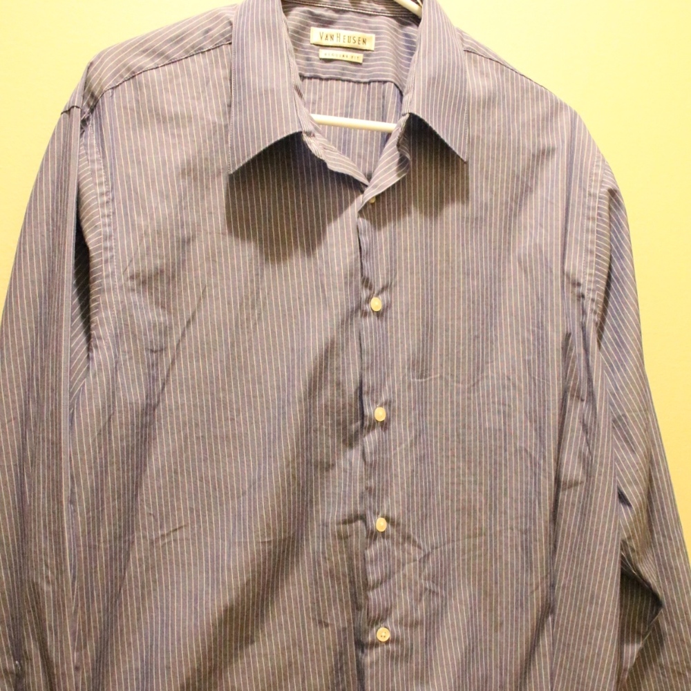 Van Heusen Mens Blue Pinstriped Button Down Shirt - Picture 4 of 5